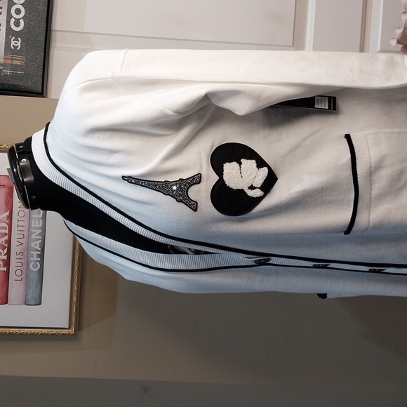 Nwt Xl &LARGE Karl Lagerfeld White Cardigan with Black Accents - Picture 14 of 16